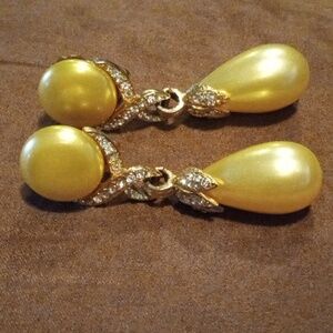Vintage - Pearl, Gold & Faux Diamond Clip On Earrings